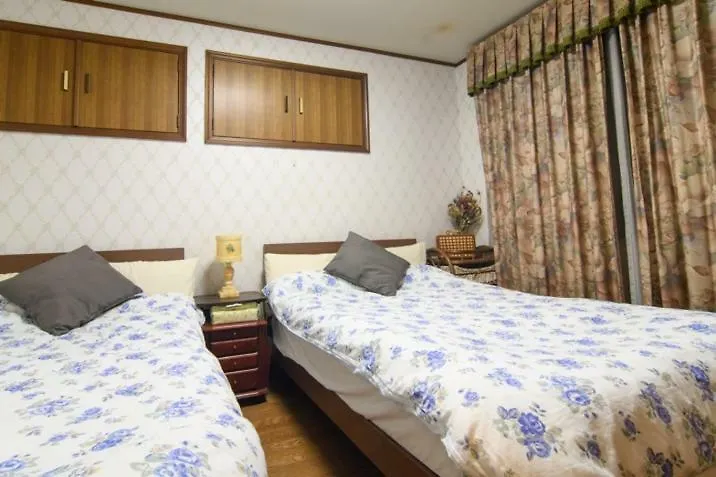 新宿御苑前の一軒家 Holiday home Tokyo
